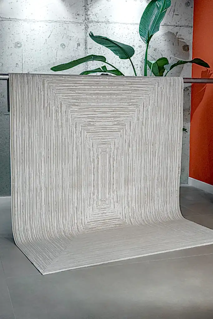 Queen 8112 Beyaz - Makine Halısı